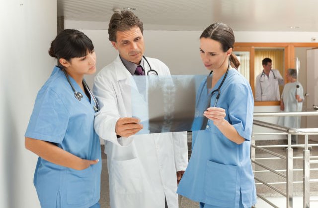 Romanii nu mai au incredere in spitalele de stat si prefera sa se trateze la privat