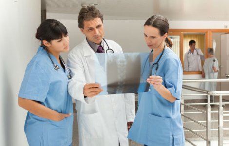 Romanii nu mai au incredere in spitalele de stat si prefera sa se trateze la privat