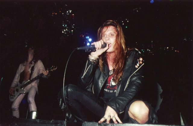 Sebastian Bach, arestat in Canada