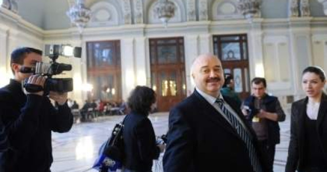 Senatorul Voicu: "Am luat bani de la Casuneanu si Locic"