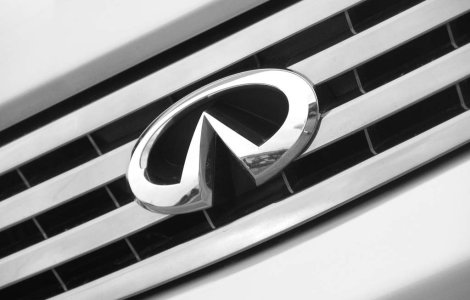 Infinti isi completeaza portofoliul