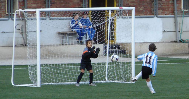 Tinerii sub 14 ani, acces gratuit la competitiile sportive interne