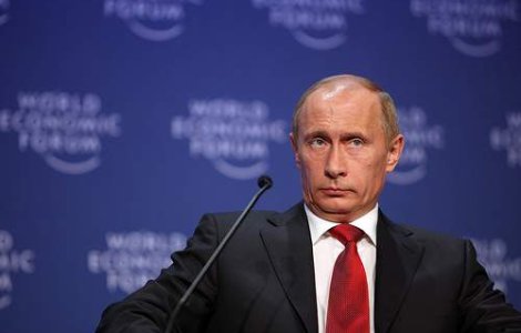 Putin le cere rusilor ajutor ca sa-si boteze catelul