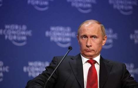 Putin le cere rusilor ajutor ca sa-si boteze catelul