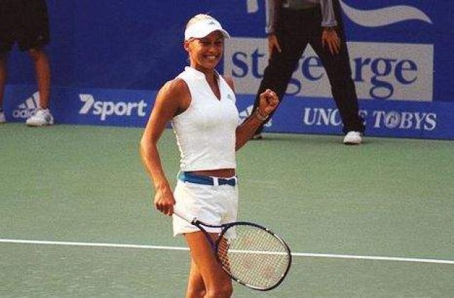 Kurnikova, invitata sa devina kamikaze