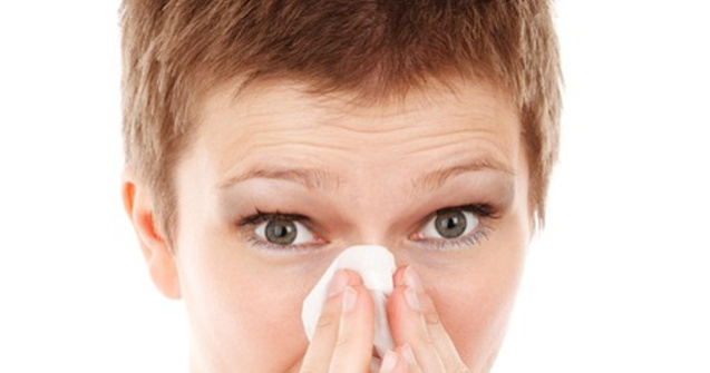 Motivele pentru care nu ar trebui sa te mai abtii NICIODATA de la stranut