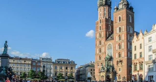  Top  Descopera frumusetea Cracoviei, un oras fermecator din Polonia!