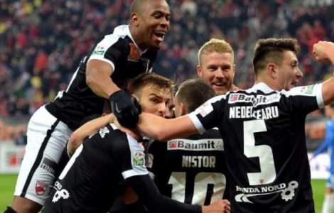 Florentin Petre isi apara fiul dupa betia de la nationala