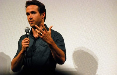 Ryan Reynolds, cel mai sexy barbat in viata