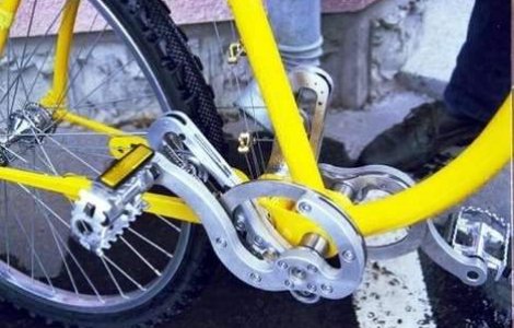  Video  Doi ingineri unguri au inventat bicicleta fara lant