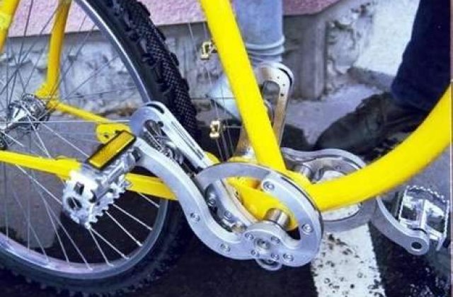 [VIDEO] Doi ingineri unguri au inventat bicicleta fara lant