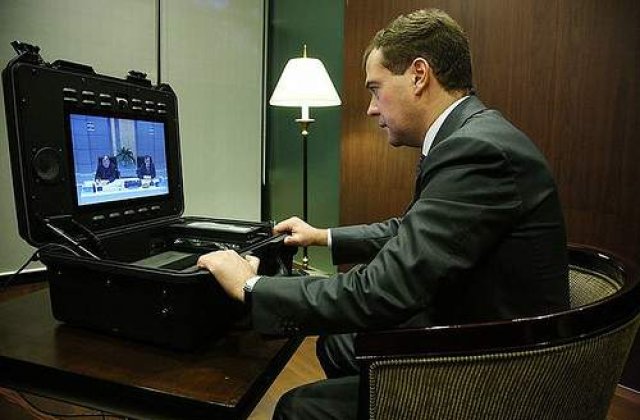 Medvedev: Programul nuclear iranian trebuie sa fie pasnic