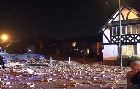 Marea Britanie: 34 de persoane ranite si mai multe cladiri distruse