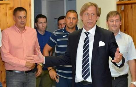 Christoph Daum, selectionerul Romaniei: Cred ca mai avem 50% sanse la locul doi
