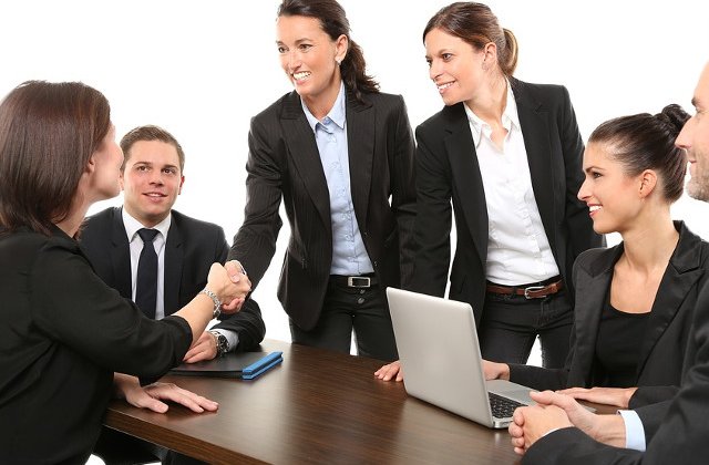 Analiza Oxford Economics. Cum poti creste productivitatea si satisfactia angajatilor