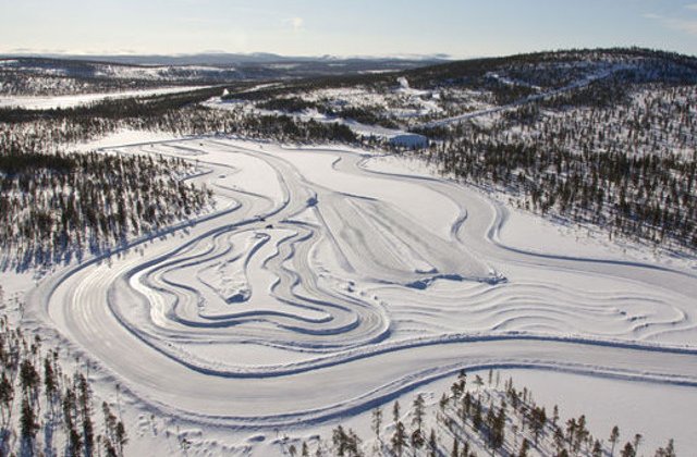 Lectie de supravietuire: am vizitat "Iadul Alb", centrul de testare al anvelopelor de iarna Nokian