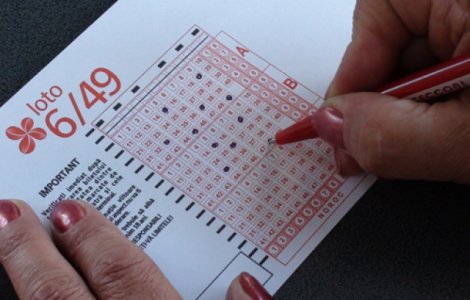 Angajatii Loteriei Romane picheteaza Ministerul Finantelor