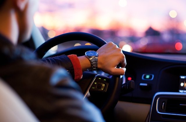 CEL.ro intra pe piata asigurarilor RCA