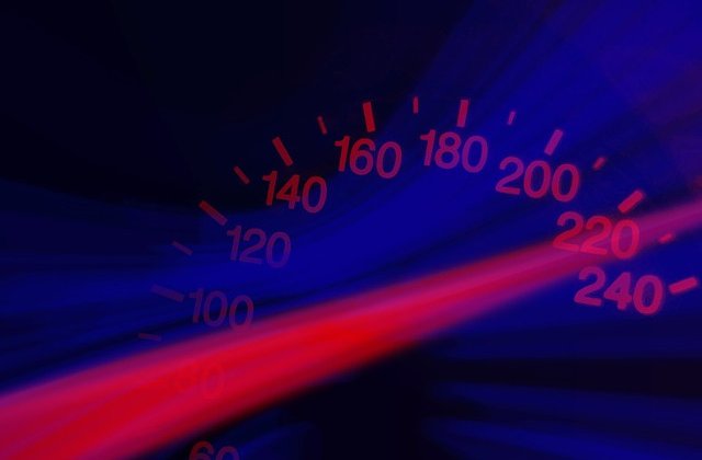 Sofer prins cand conducea cu viteza de 225 de kilometri pe ora pe Autostrada A1