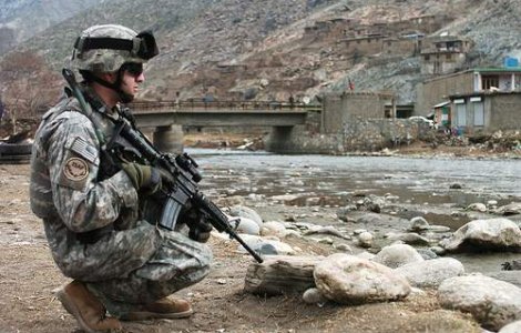 Talibanii: Retragerea din Afganistan, "un semn de esec" pentru SUA