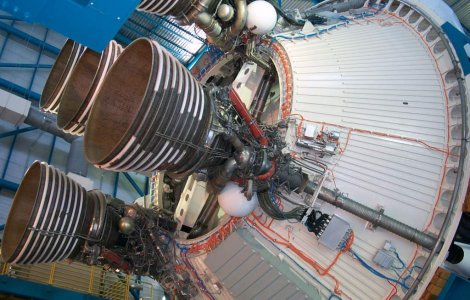 Iranul anunta ca va lansa noi sateliti