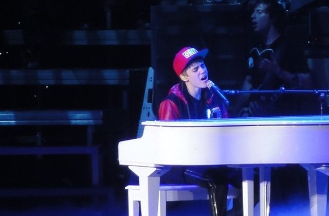 Justin Bieber risca sa fie arestat in Brazilia