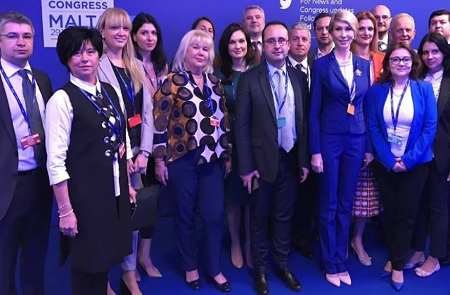 PNL a trimis o "delegatie ampla" la Congresul PPE din Malta