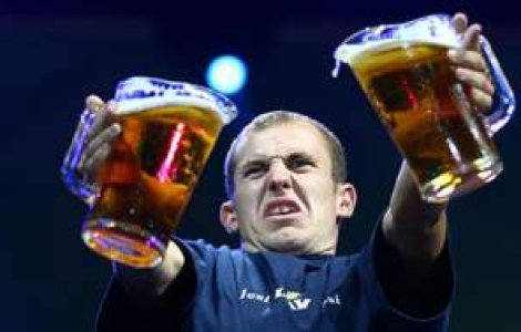 Si-a inchiriat sotia pentru o lada de bere pe zi