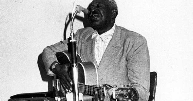  Video  Care a fost primul cantec "Rock and Roll"?