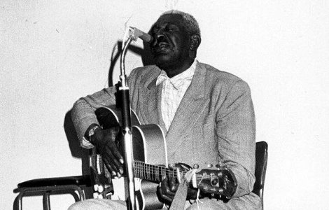  Video  Care a fost primul cantec "Rock and Roll"?