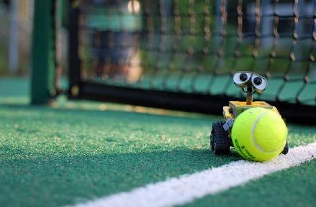 Tenis: Trei romance la turneul de la Toyota