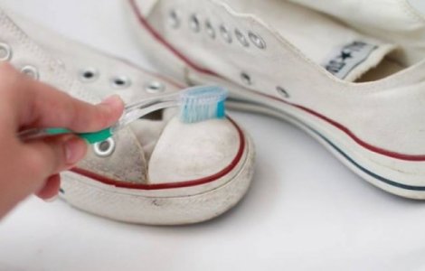  Top  9 utilizari ale pastei de dinti la care nu te-ai fi gandit vreodata