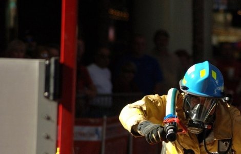 Paris: Cel putin 18 raniti, intr-o explozie la un carnaval