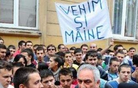 Functionarii se pregatesc de greva generala