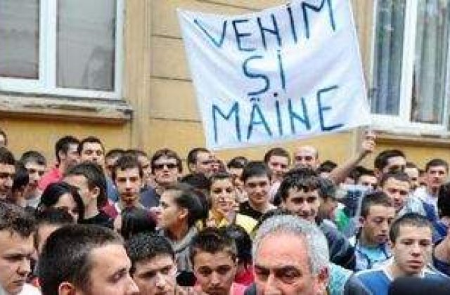 Functionarii se pregatesc de greva generala