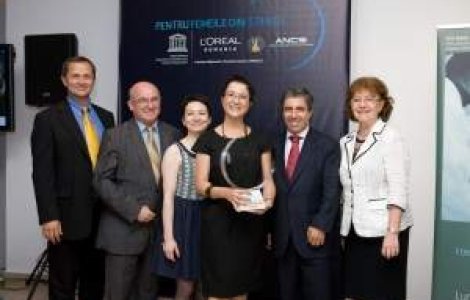 Bursele cercetatoarelor din Romania: "Pentru femeile din stiinta"