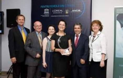 Bursele cercetatoarelor din Romania: "Pentru femeile din stiinta"