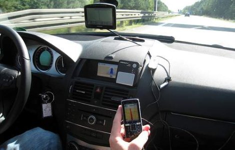 Cat costa primul sistem mobil GPS costa din Romania?
