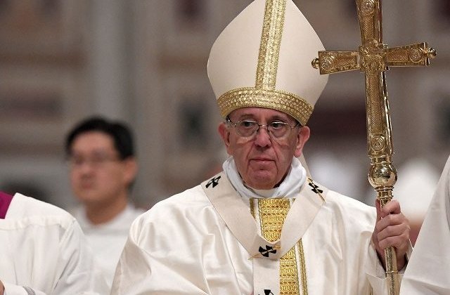 Un adolescent american a vrut sa-l ucida pe Papa Francisc in 2015