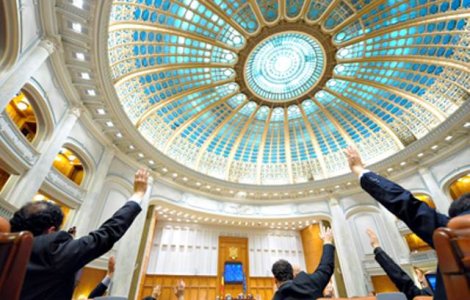 Proiect de lege de dezincriminare a conflictului de interese, pe masa Comisiei Juridice
