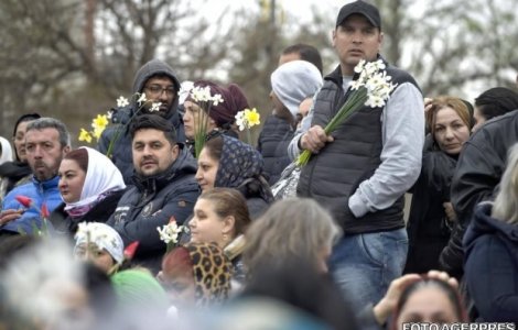 Circa 1.500 de florari au protestat in Piata Universitatii, nemultumiti ca nu mai primesc autorizatii de functionare
