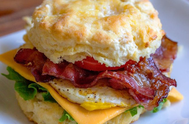 Top 8 combinatii alimentare PERICULOASE pentru sanatate. Evita-le!