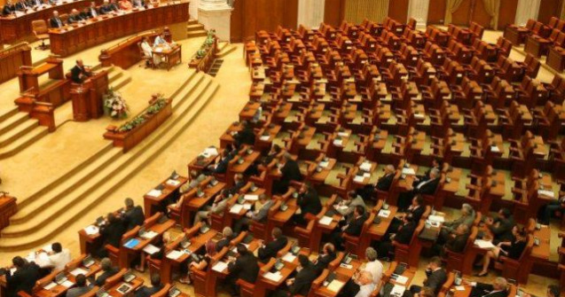 Alesii pot sa-si angajeze rudele din nou