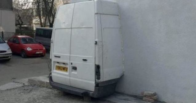 Constructia dusa la alt nivel: un bacauan si-a zidit o duba in casa