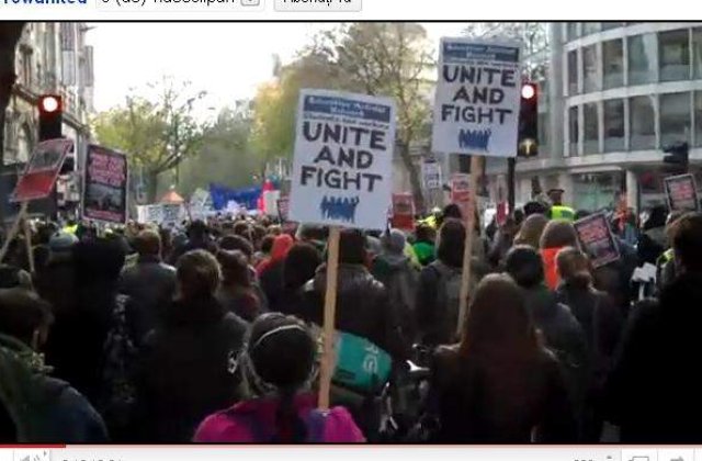 Proteste violente in Anglia: Guvernul vrea sa tripleze taxele universitare