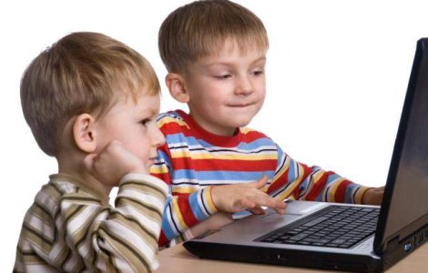 Agresiuni online asupra copiilor din Romania