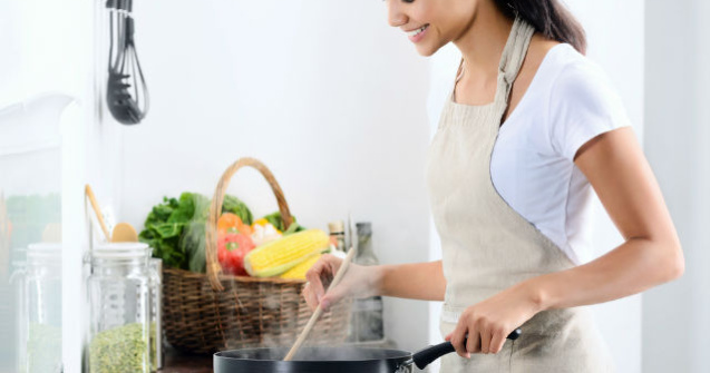  Top  10 trucuri simple care te vor face un expert in bucatarie