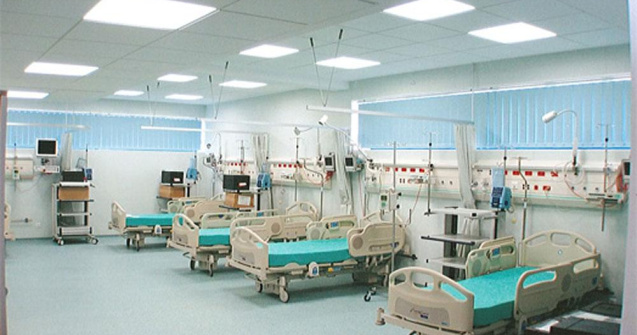 Un barbat internat la Spitalul Bagdasar a ranit o infirmiera si doi pacienti