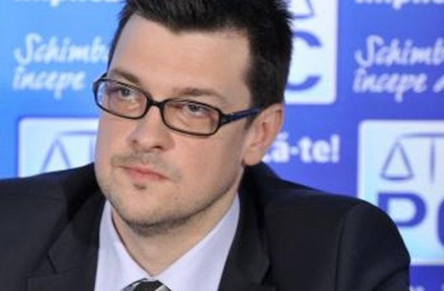 Ovidiu Raetchi (PNL) propune sanctionarea penala a parcagiilor cu inchisoare pana la 2 ani