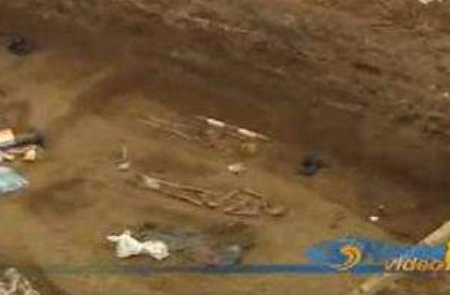 [VIDEO] Schelete umane descoperite in Piata Universitatii